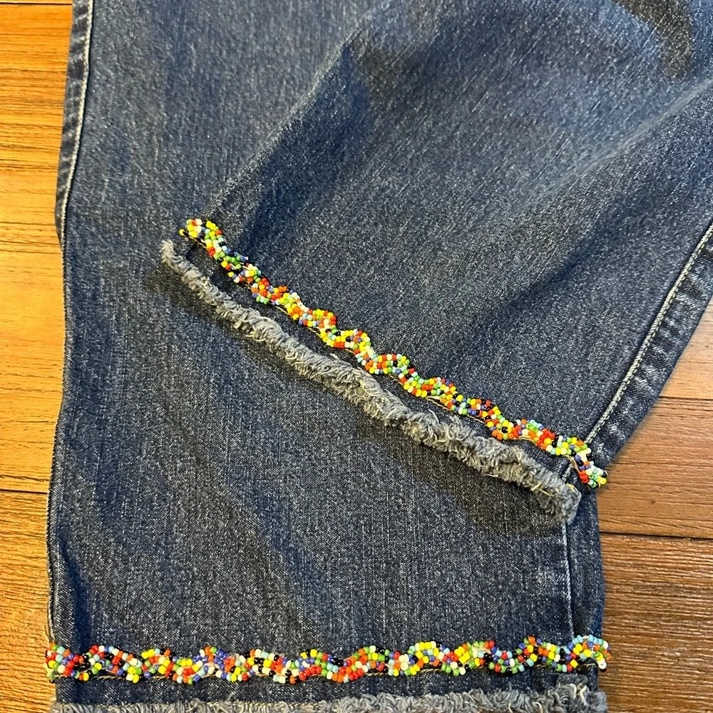 Liz Claiborne‎ LizWear size 10 Blue Capri Beaded Mid Rise Cotton Denim Jeans